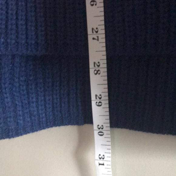 Lisa Rinna Long Sweater - Picture 6 of 7